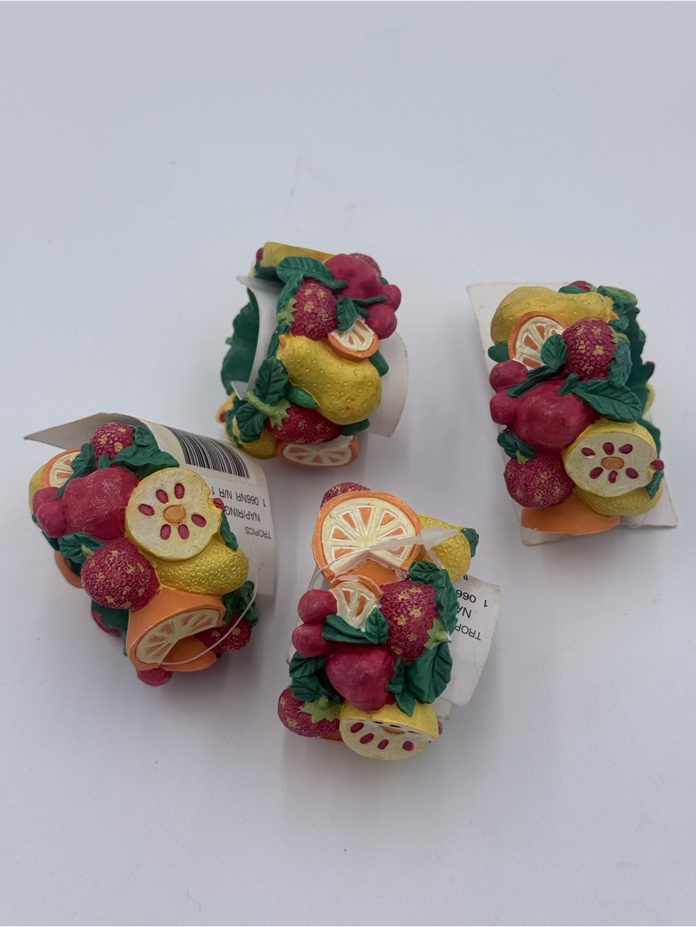 Set Of 4 Vintage Ceramic Tropical Fruits Napkin Rings New With Tags!